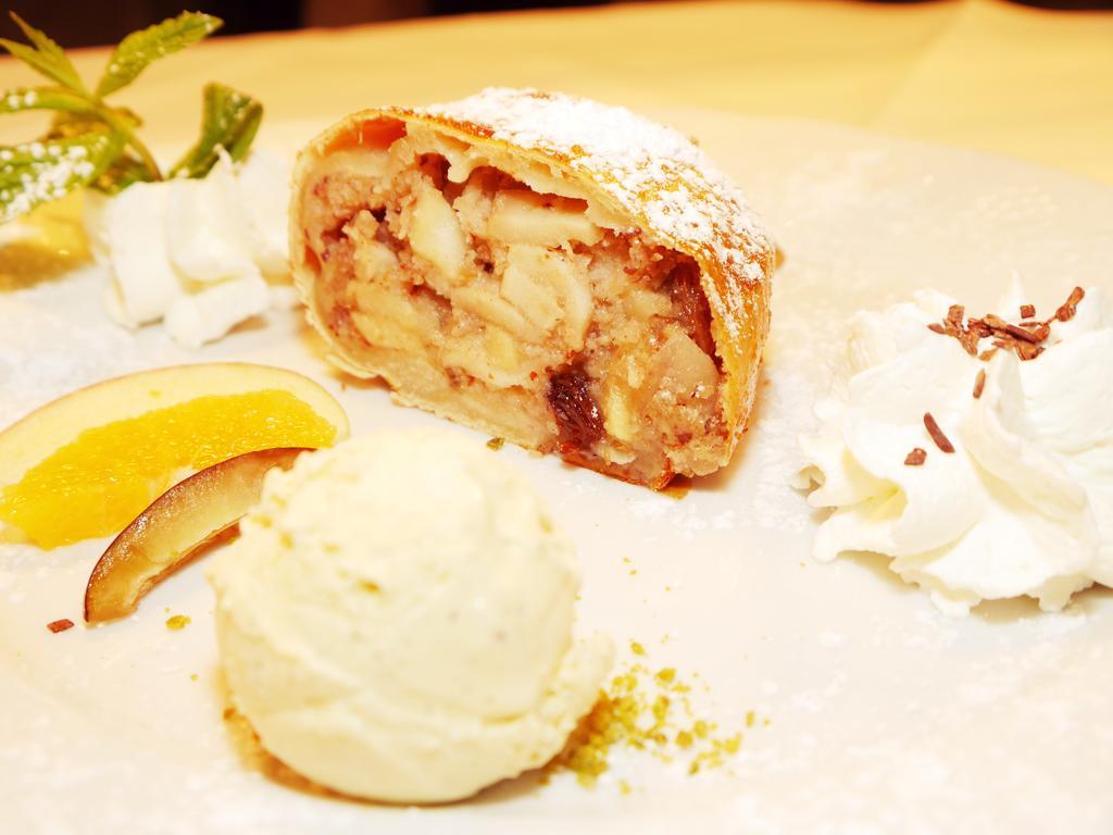 Kreuz-Post Hotel-Restaurant-Spa Vogtsburg im Kaiserstuhl Zewnętrze zdjęcie
