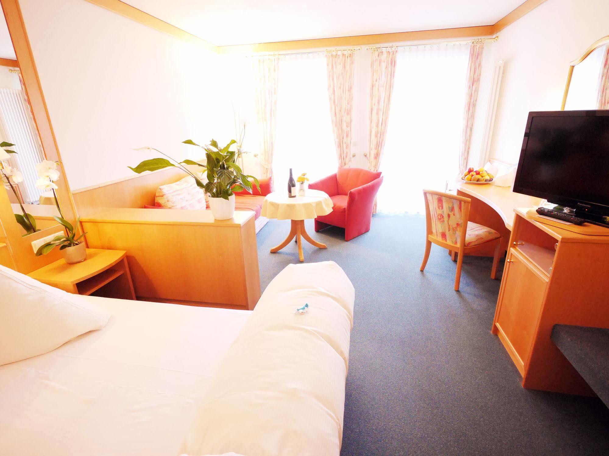 Kreuz-Post Hotel-Restaurant-Spa Vogtsburg im Kaiserstuhl Zewnętrze zdjęcie