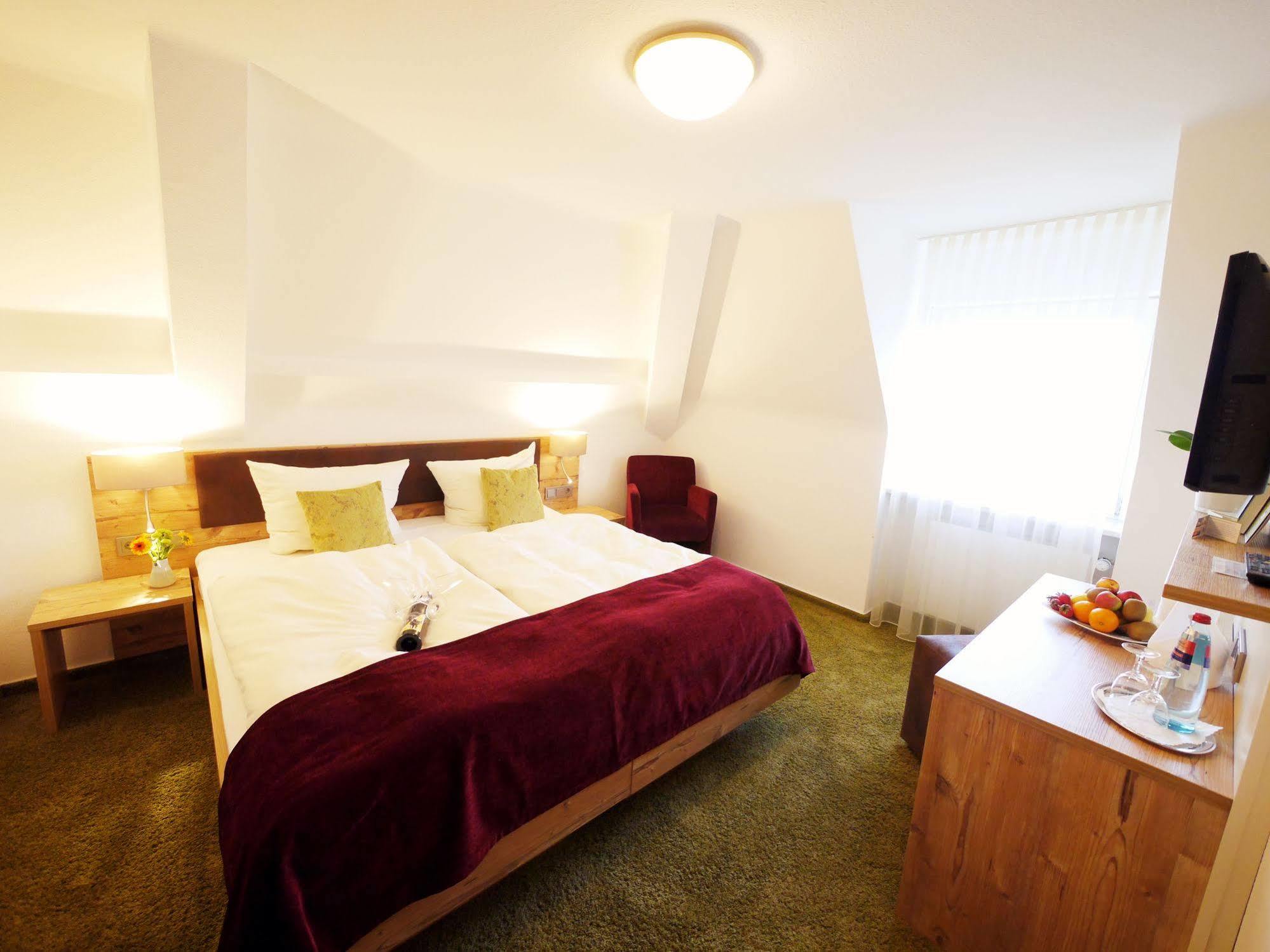 Kreuz-Post Hotel-Restaurant-Spa Vogtsburg im Kaiserstuhl Zewnętrze zdjęcie